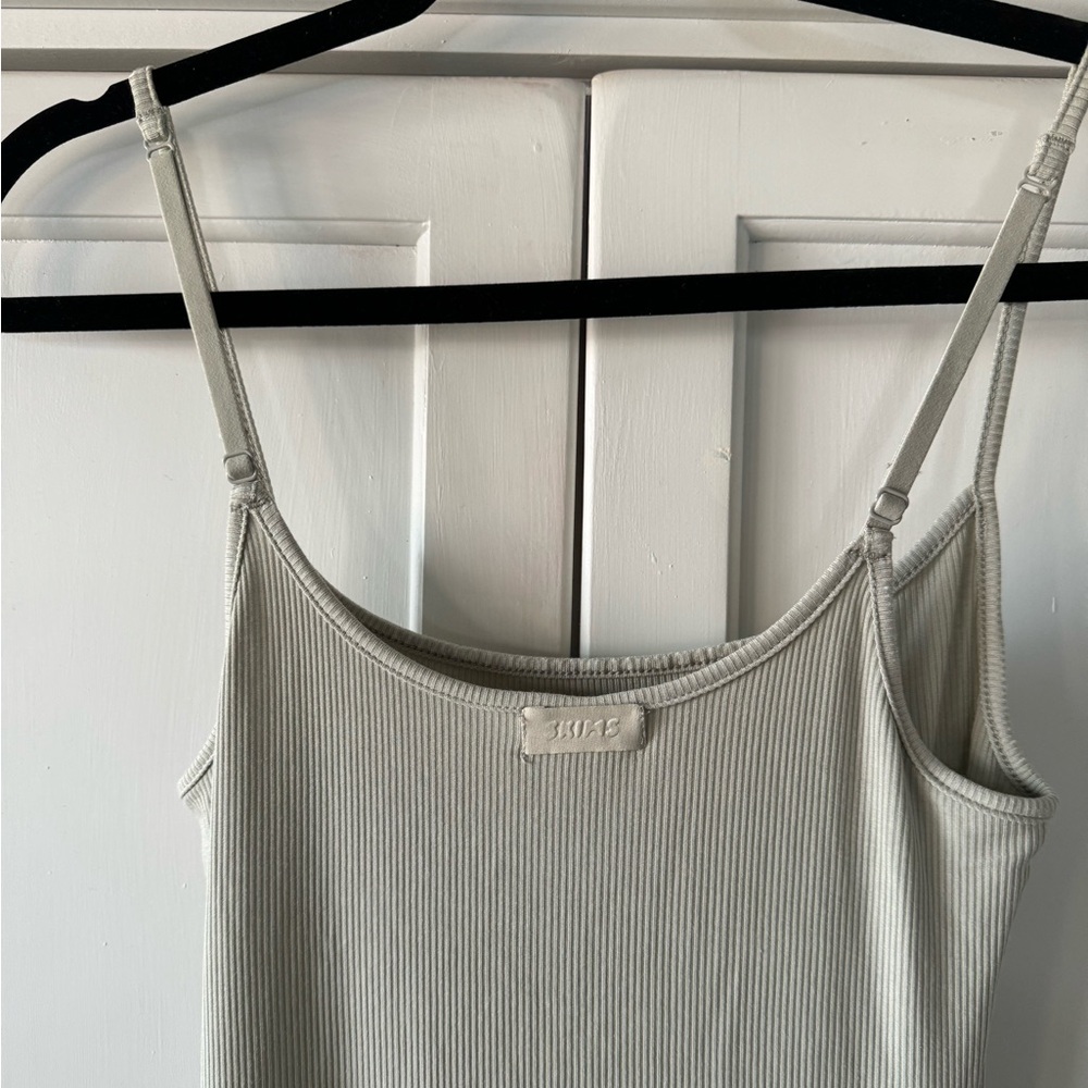 brand new lovely SKIMS dress